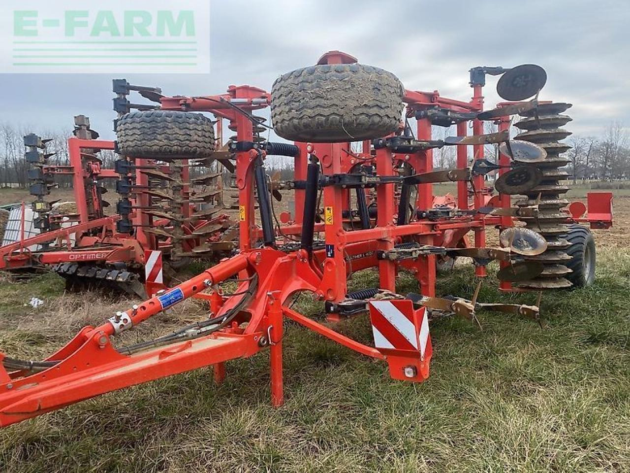 Kuhn cultimer l4000 - Tárcsás borona: 1 kép. Kuhn cultimer l4000 - Tárcsás borona: 1 kép.