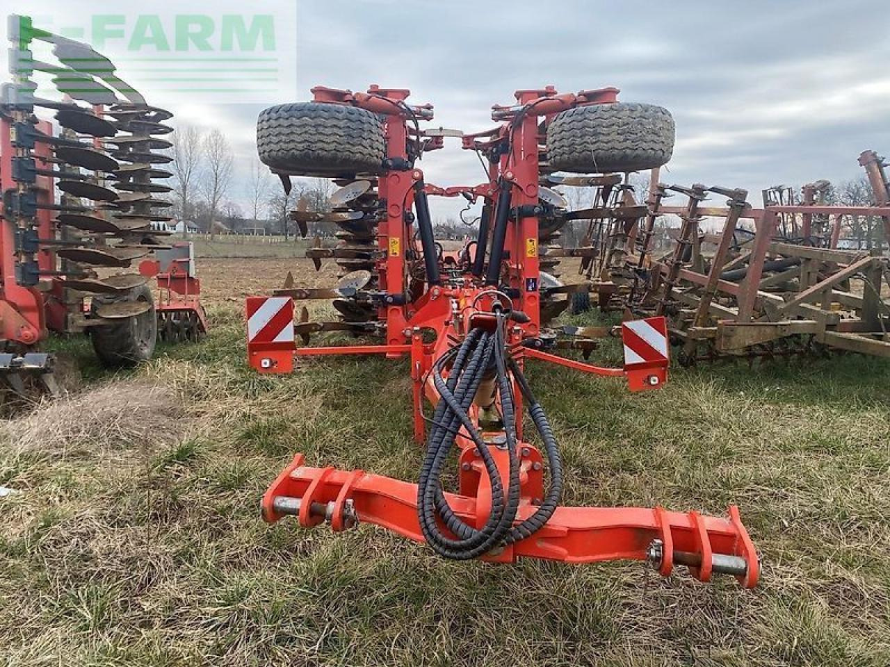 Kuhn cultimer l4000 - Tárcsás borona: 2 kép. Kuhn cultimer l4000 - Tárcsás borona: 2 kép.