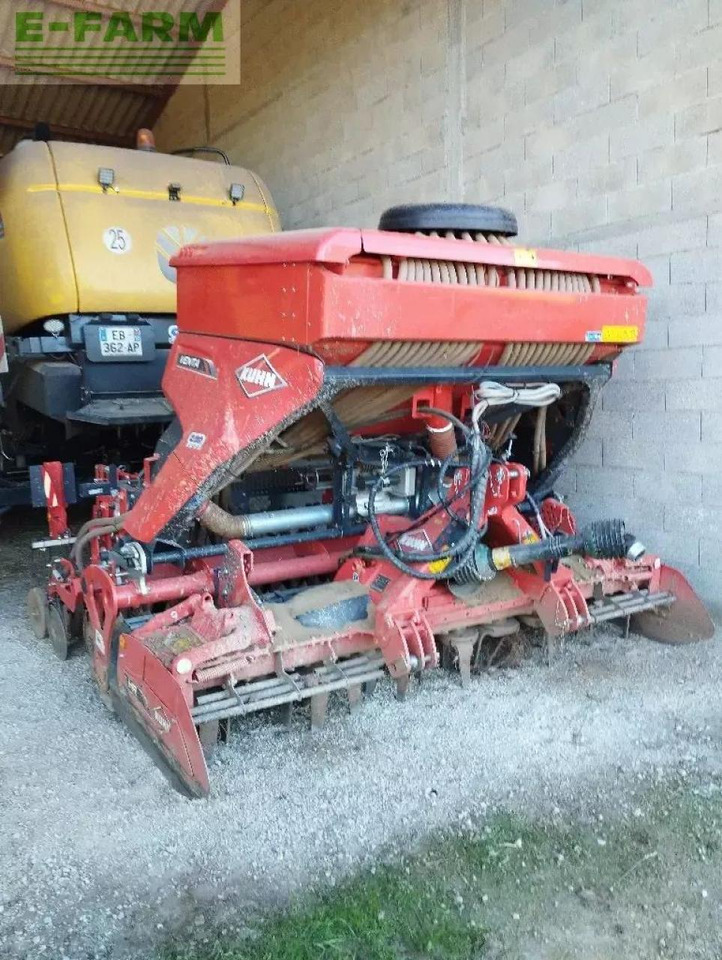 Kuhn disques - Kombinált vetőgép: 1 kép. Kuhn disques - Kombinált vetőgép: 1 kép.