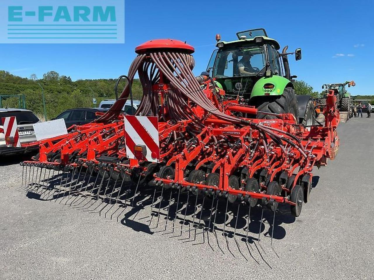 Kuhn drillkombi btf 5000 r mit fronttank und kreiselegge - Szemenkénti vetőgép: 1 kép. Kuhn drillkombi btf 5000 r mit fronttank und kreiselegge - Szemenkénti vetőgép: 1 kép.