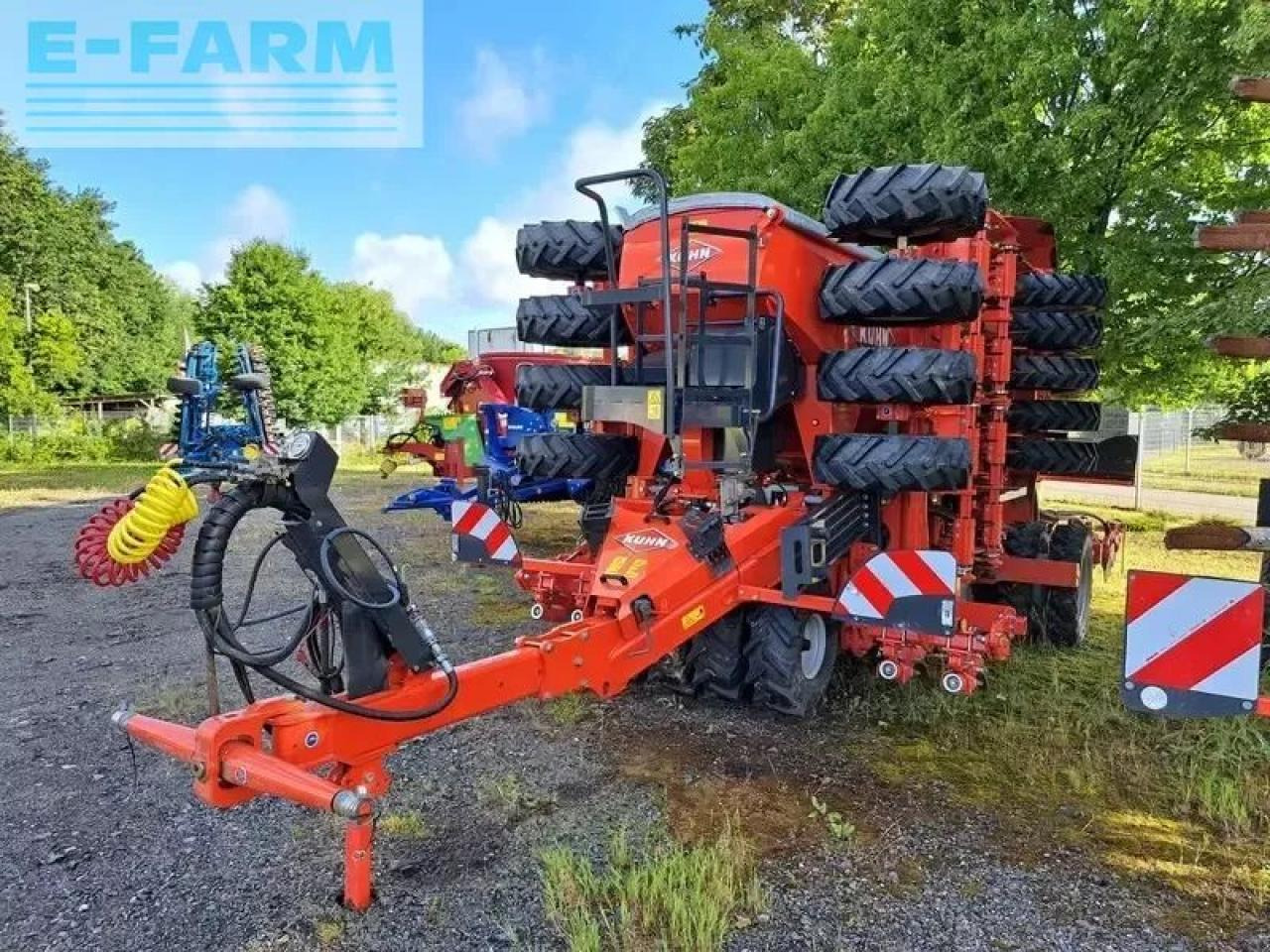 Kuhn espro 6000 r - Kombinált vetőgép: 1 kép. Kuhn espro 6000 r - Kombinált vetőgép: 1 kép.