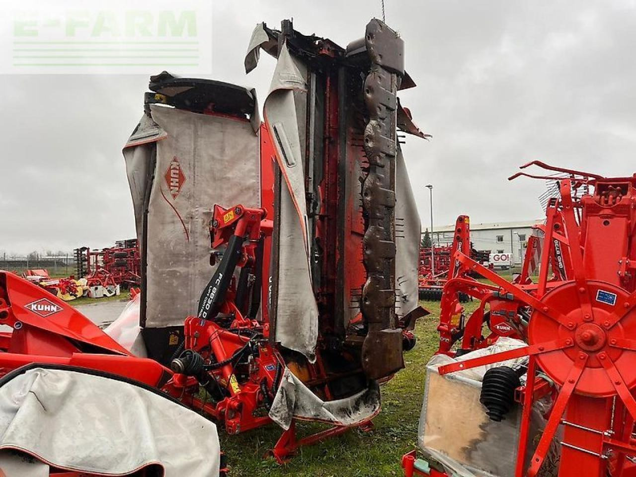 Kuhn fc 8830 d-ff - Fűkasza: 2 kép. Kuhn fc 8830 d-ff - Fűkasza: 2 kép.