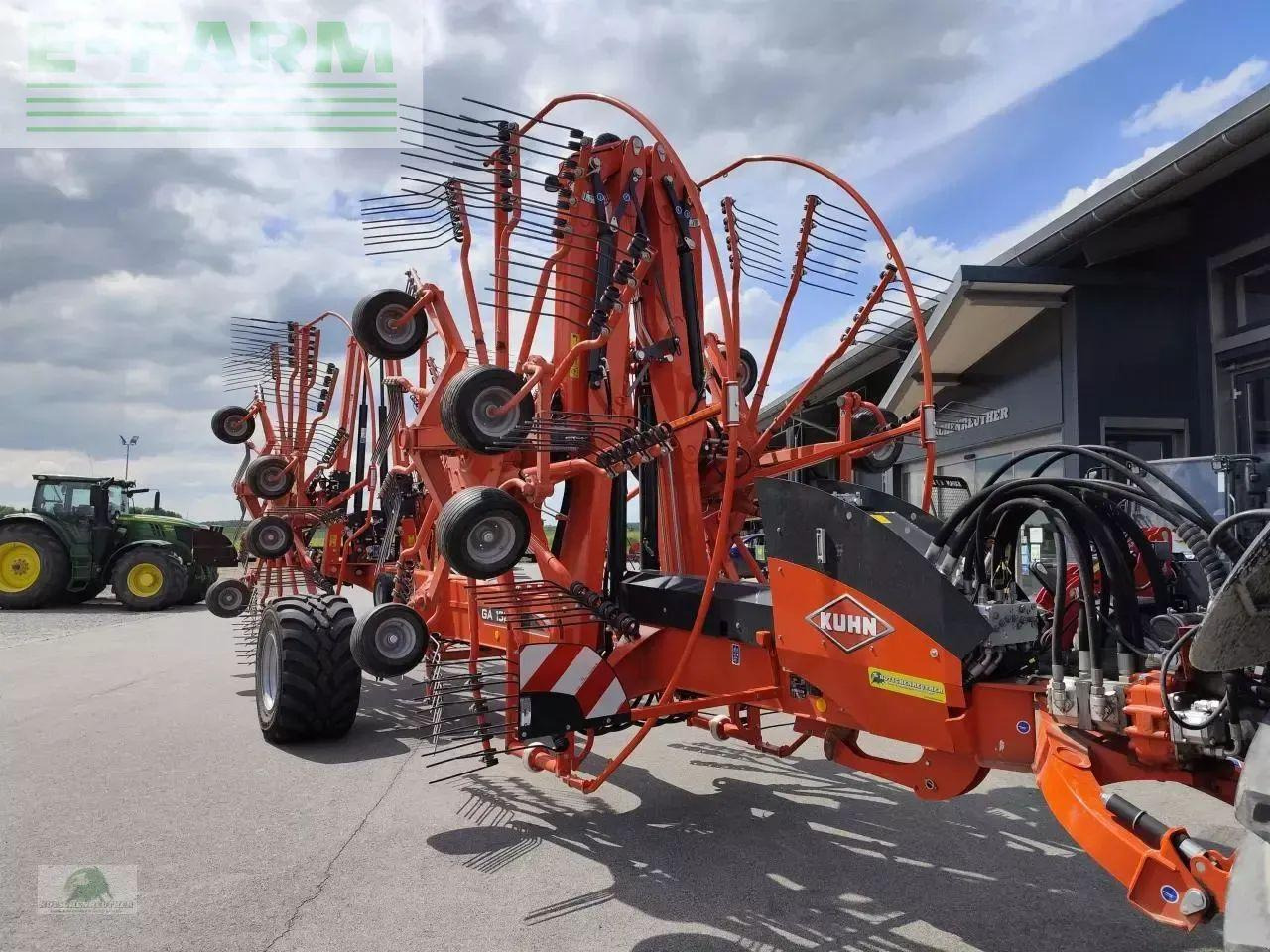 Kuhn ga 15231 - Szénaforgató: 2 kép. Kuhn ga 15231 - Szénaforgató: 2 kép.