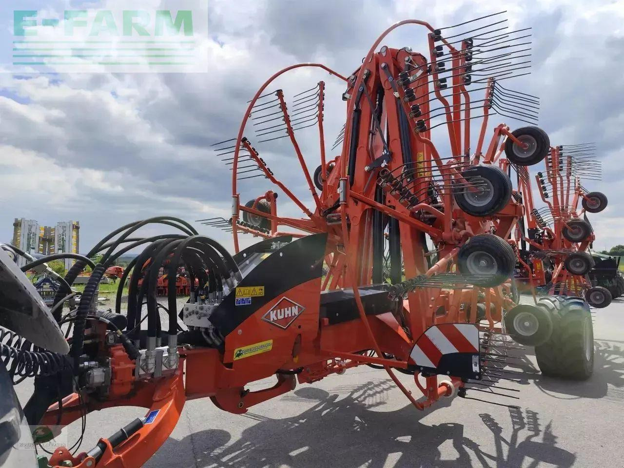 Kuhn ga 15231 - Szénaforgató: 3 kép. Kuhn ga 15231 - Szénaforgató: 3 kép.