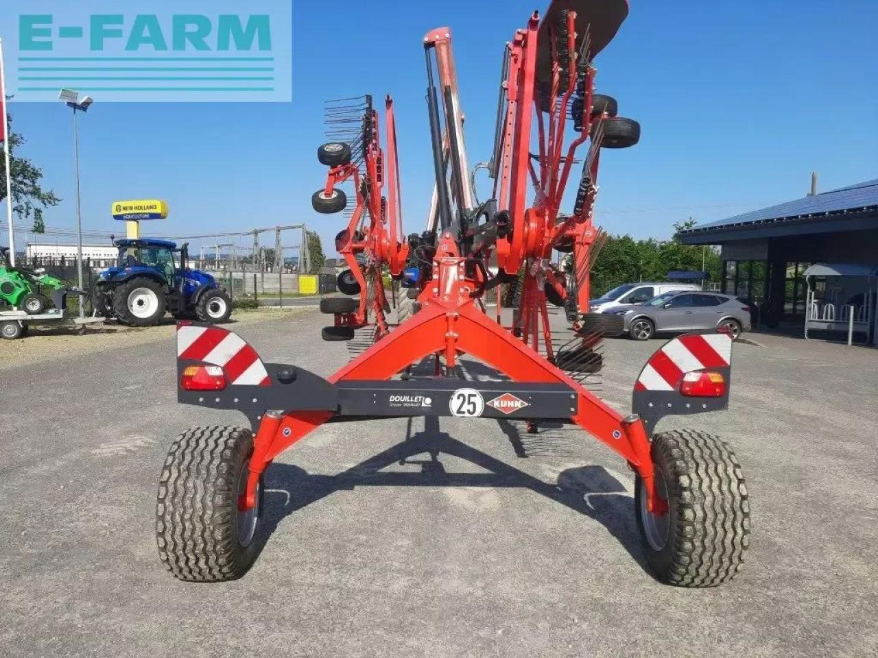 Kuhn ga 8830 - Szénaforgató: 5 kép. Kuhn ga 8830 - Szénaforgató: 5 kép.