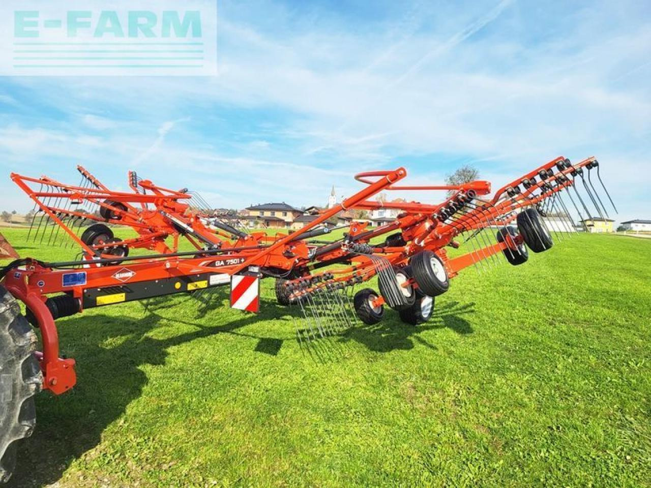 Kuhn ga7501+ 2-kreisel-mittelschwader - Szénaforgató: 5 kép. Kuhn ga7501+ 2-kreisel-mittelschwader - Szénaforgató: 5 kép.