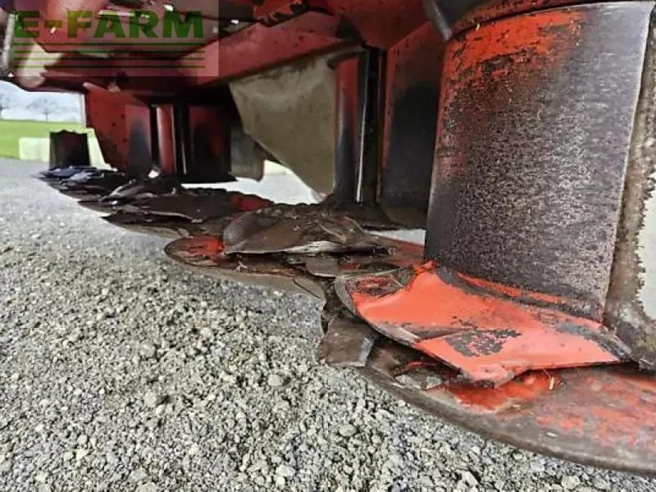 Kuhn gmd10030 et 3525 - Fűkasza: 3 kép. Kuhn gmd10030 et 3525 - Fűkasza: 3 kép.