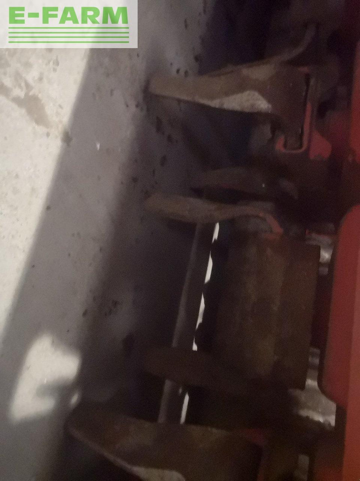 Kuhn hr 3004 - Talajművelő gep: 5 kép. Kuhn hr 3004 - Talajművelő gep: 5 kép.