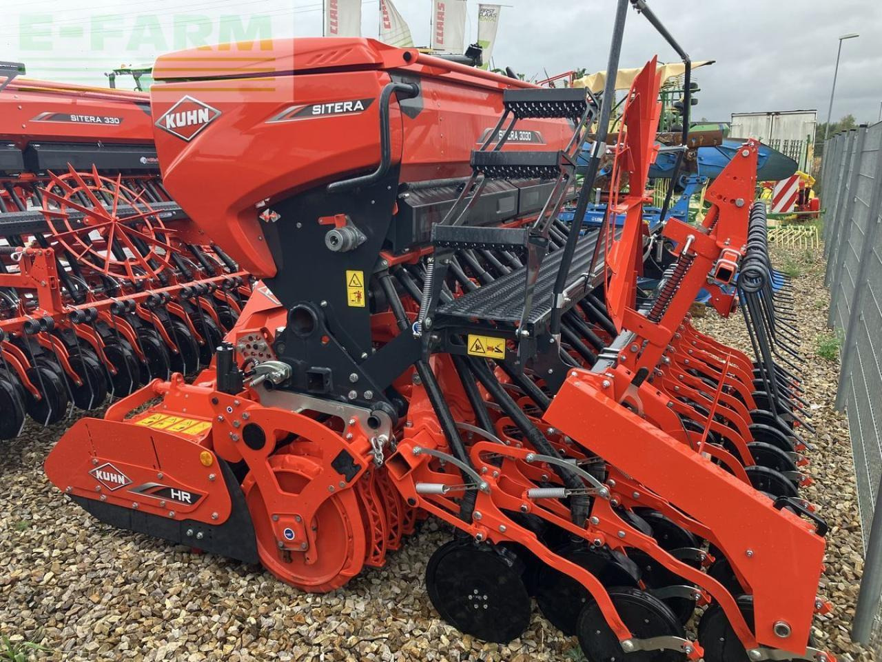 Kuhn hr 3020 + sitera 3030 - Kombinált vetőgép: 3 kép. Kuhn hr 3020 + sitera 3030 - Kombinált vetőgép: 3 kép.