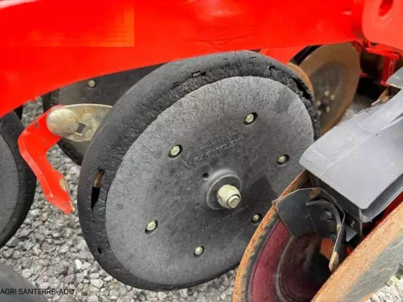 Kuhn kuhn - Kombinált vetőgép: 3 kép. Kuhn kuhn - Kombinált vetőgép: 3 kép.