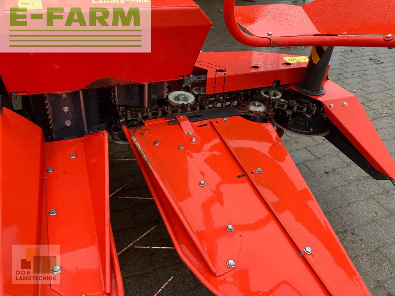 Kuhn mc 180 s quattro - Önjáró szecskázógép: 4 kép. Kuhn mc 180 s quattro - Önjáró szecskázógép: 4 kép.