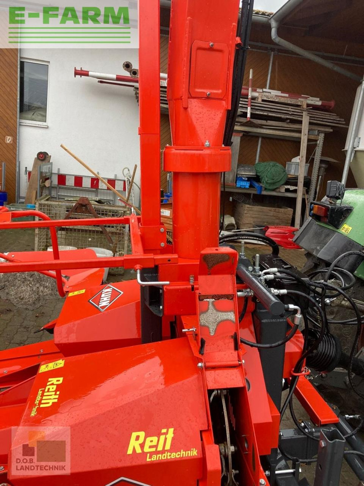 Kuhn mc 180 s quattro - Önjáró szecskázógép: 3 kép. Kuhn mc 180 s quattro - Önjáró szecskázógép: 3 kép.
