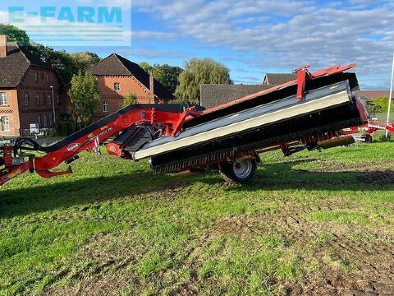 Kuhn merge maxx 950 - Szénaforgató: 1 kép. Kuhn merge maxx 950 - Szénaforgató: 1 kép.