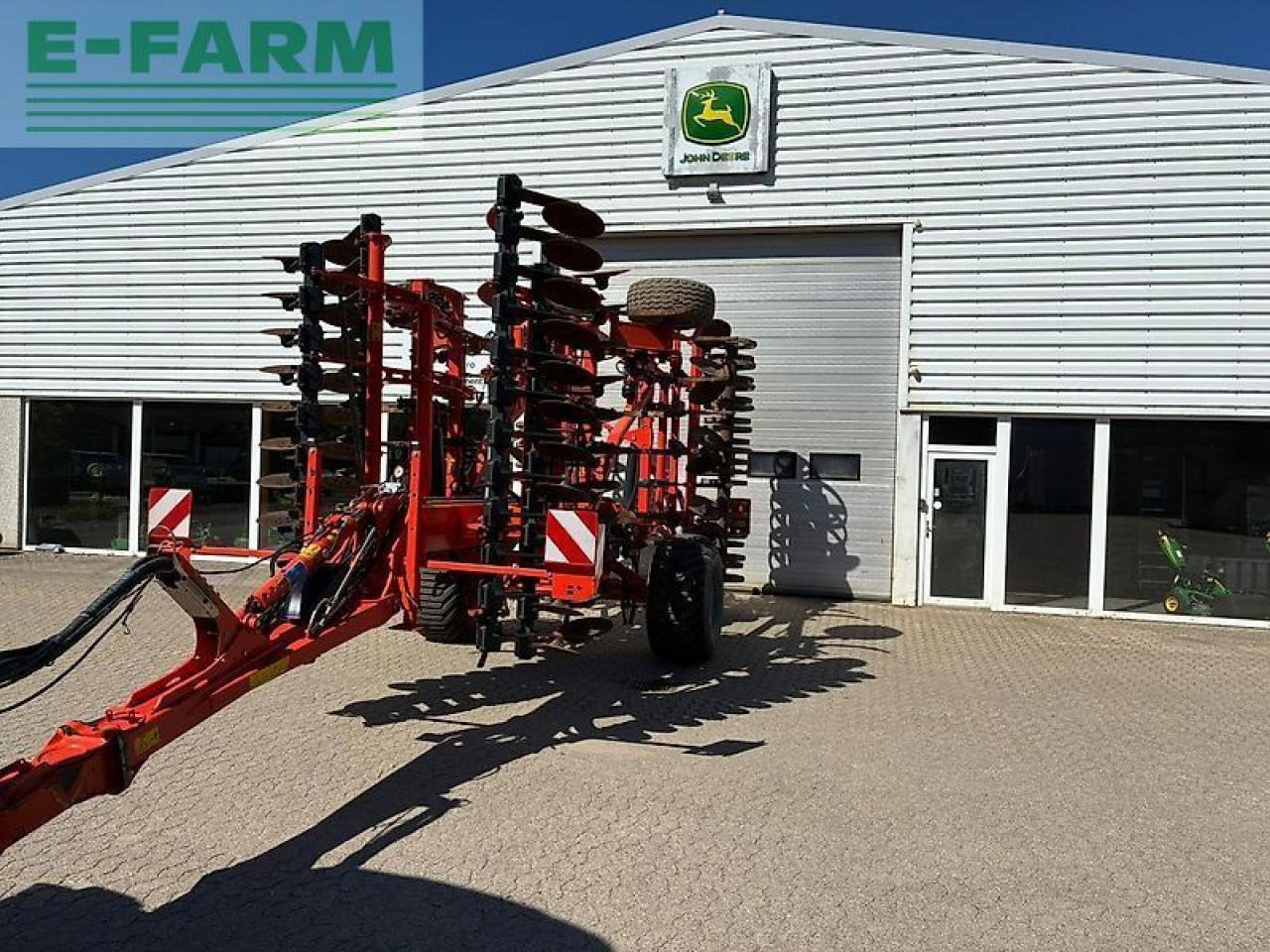 Kuhn performer 600 - Kultivátor: 1 kép. Kuhn performer 600 - Kultivátor: 1 kép.
