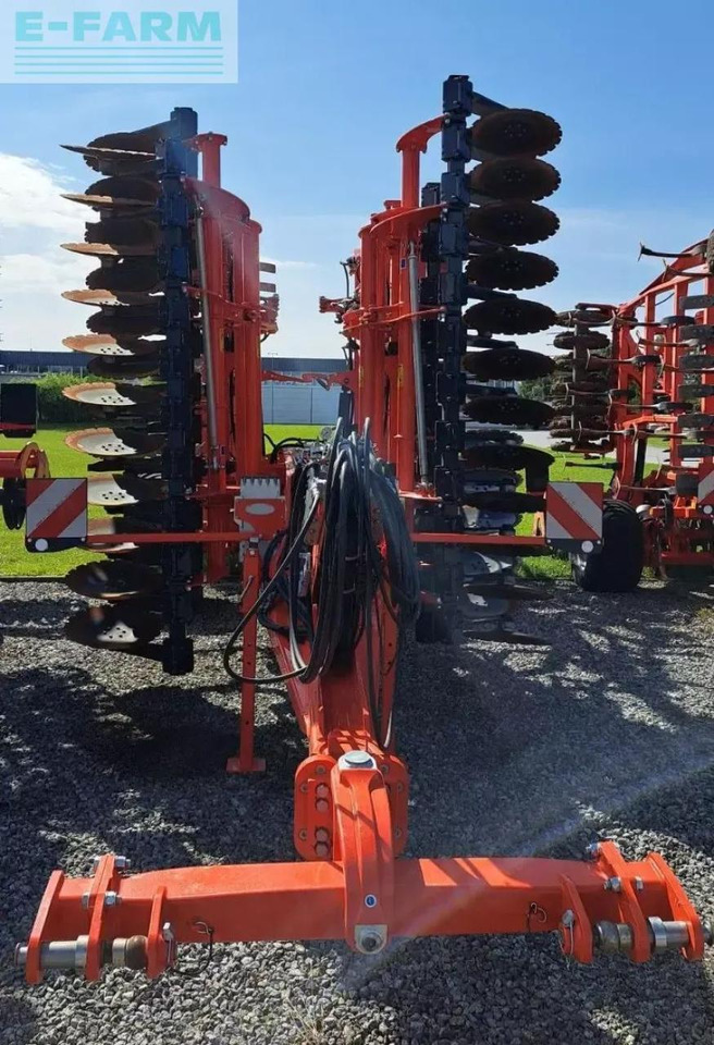 Kuhn performer 6000 - Kultivátor: 2 kép. Kuhn performer 6000 - Kultivátor: 2 kép.