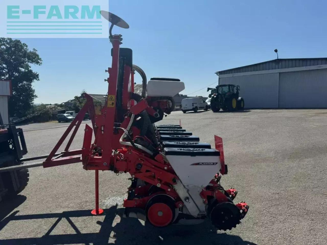 Kuhn planter 3 ts - Precíziós vetőgép: 5 kép. Kuhn planter 3 ts - Precíziós vetőgép: 5 kép.