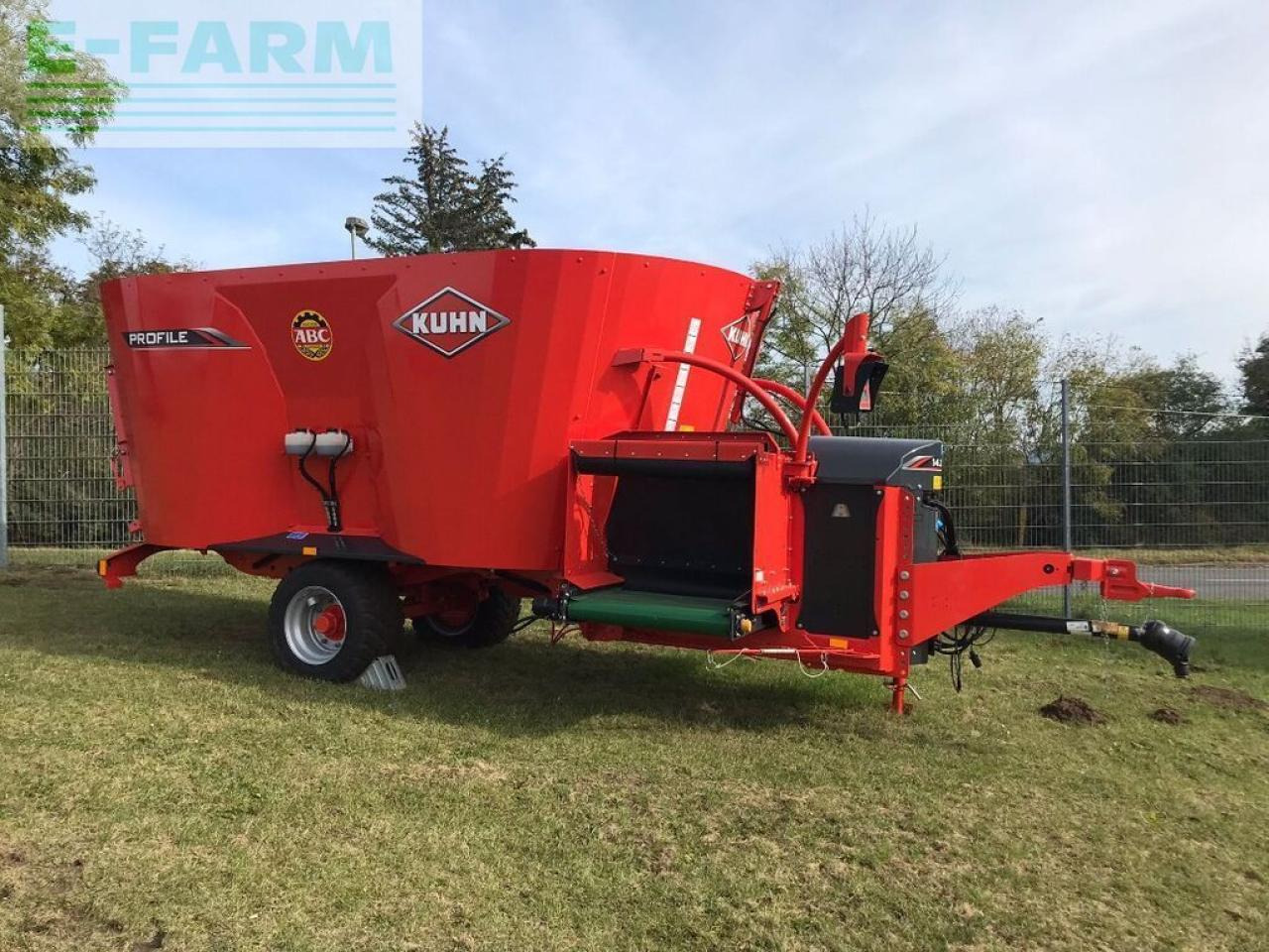 Kuhn profile 14.2 cs compact - Állattartás gépei: 1 kép. Kuhn profile 14.2 cs compact - Állattartás gépei: 1 kép.