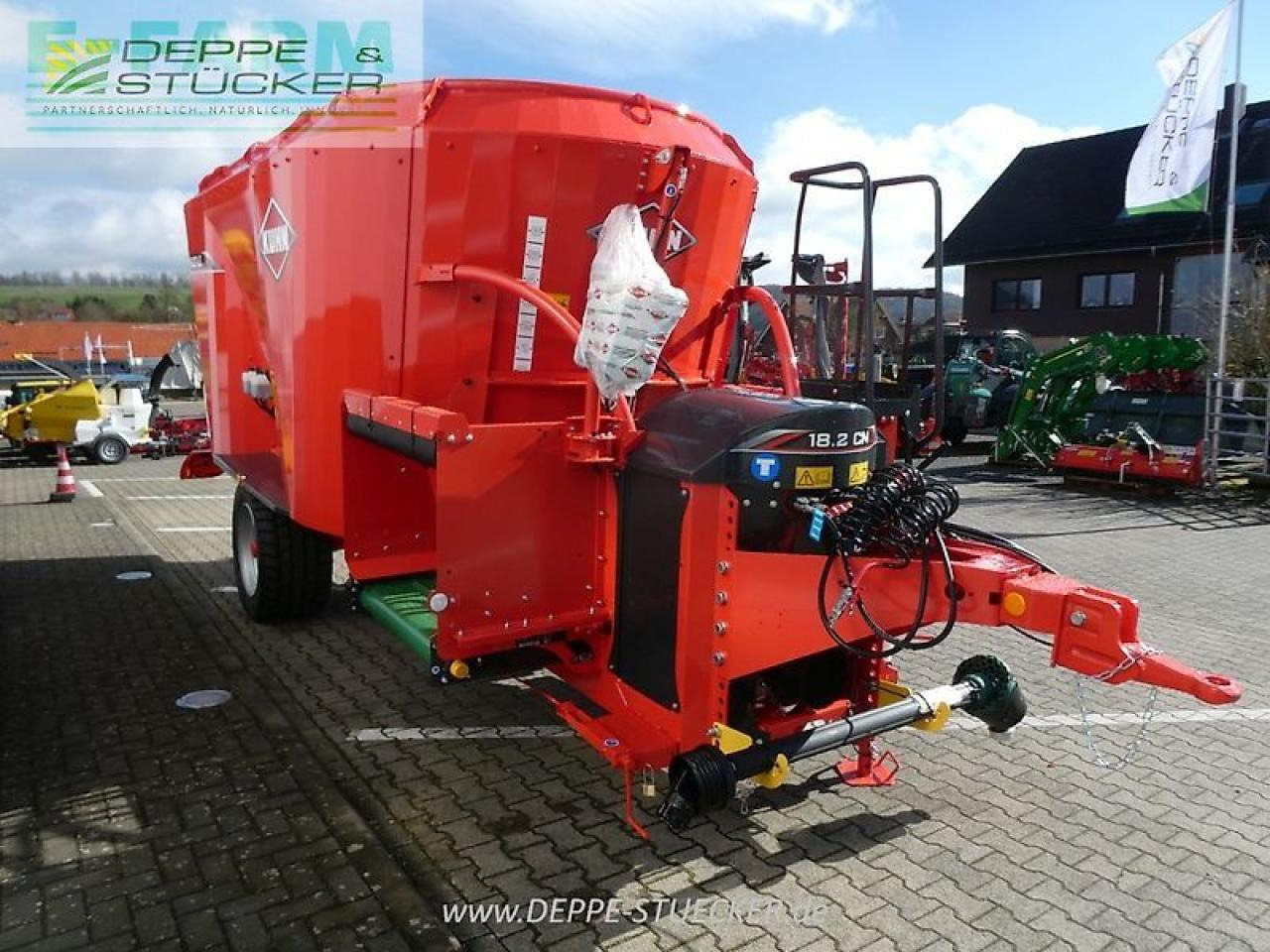 Kuhn profile 18.2 - Állattartás gépei: 5 kép. Kuhn profile 18.2 - Állattartás gépei: 5 kép.