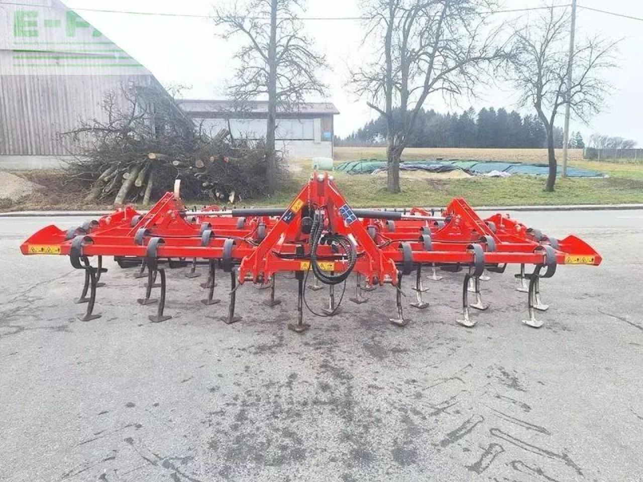 Kuhn prolander 500 r federzinkengrubber - Kultivátor: 2 kép. Kuhn prolander 500 r federzinkengrubber - Kultivátor: 2 kép.