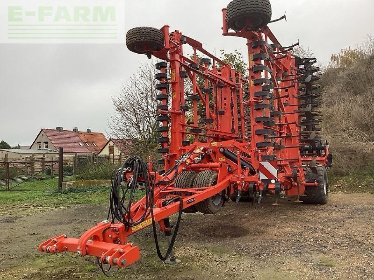 Kuhn prolander 9000 - Kultivátor: 1 kép. Kuhn prolander 9000 - Kultivátor: 1 kép.