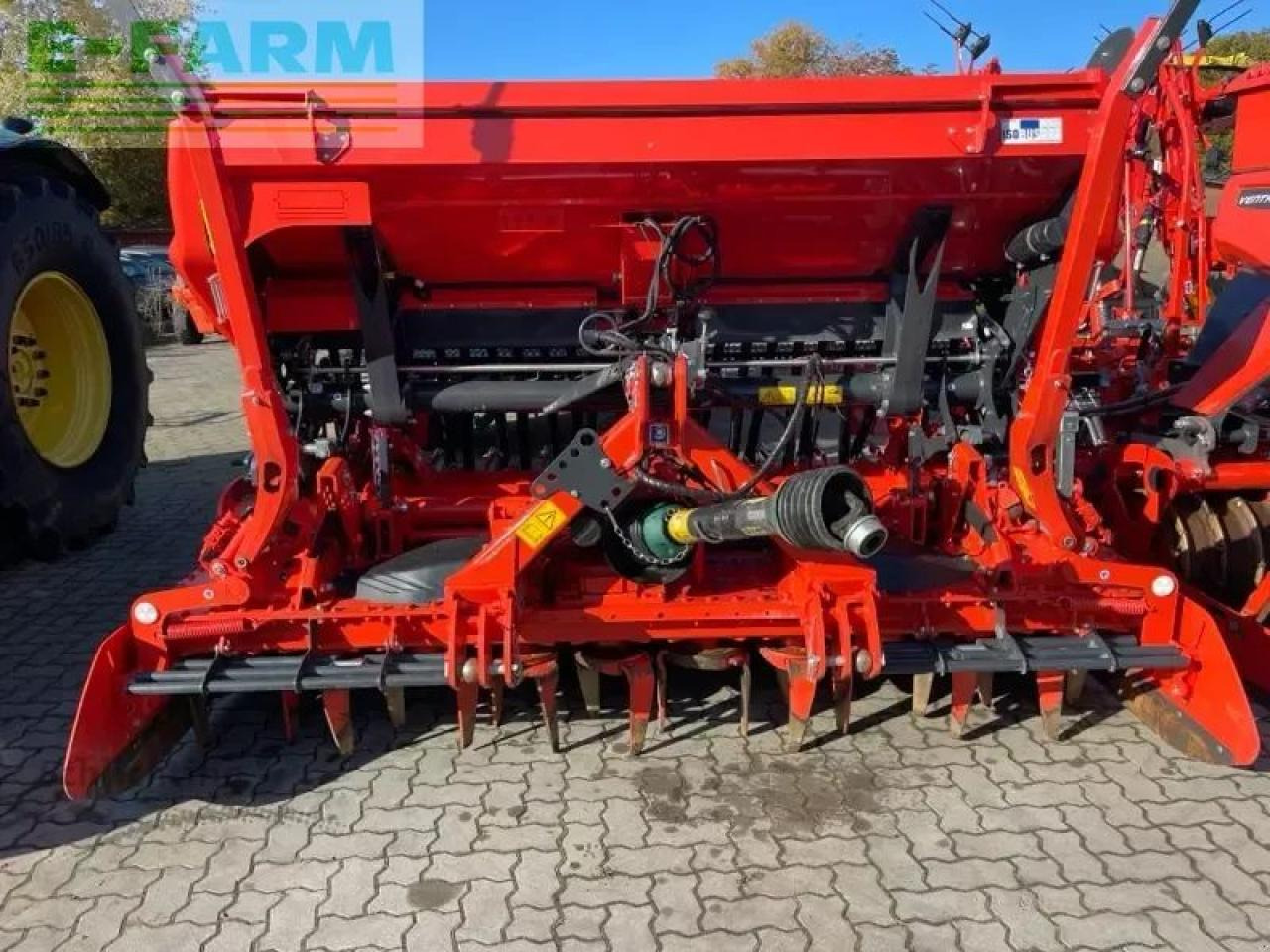 Kuhn sitera 3030 24e - Kombinált vetőgép: 2 kép. Kuhn sitera 3030 24e - Kombinált vetőgép: 2 kép.