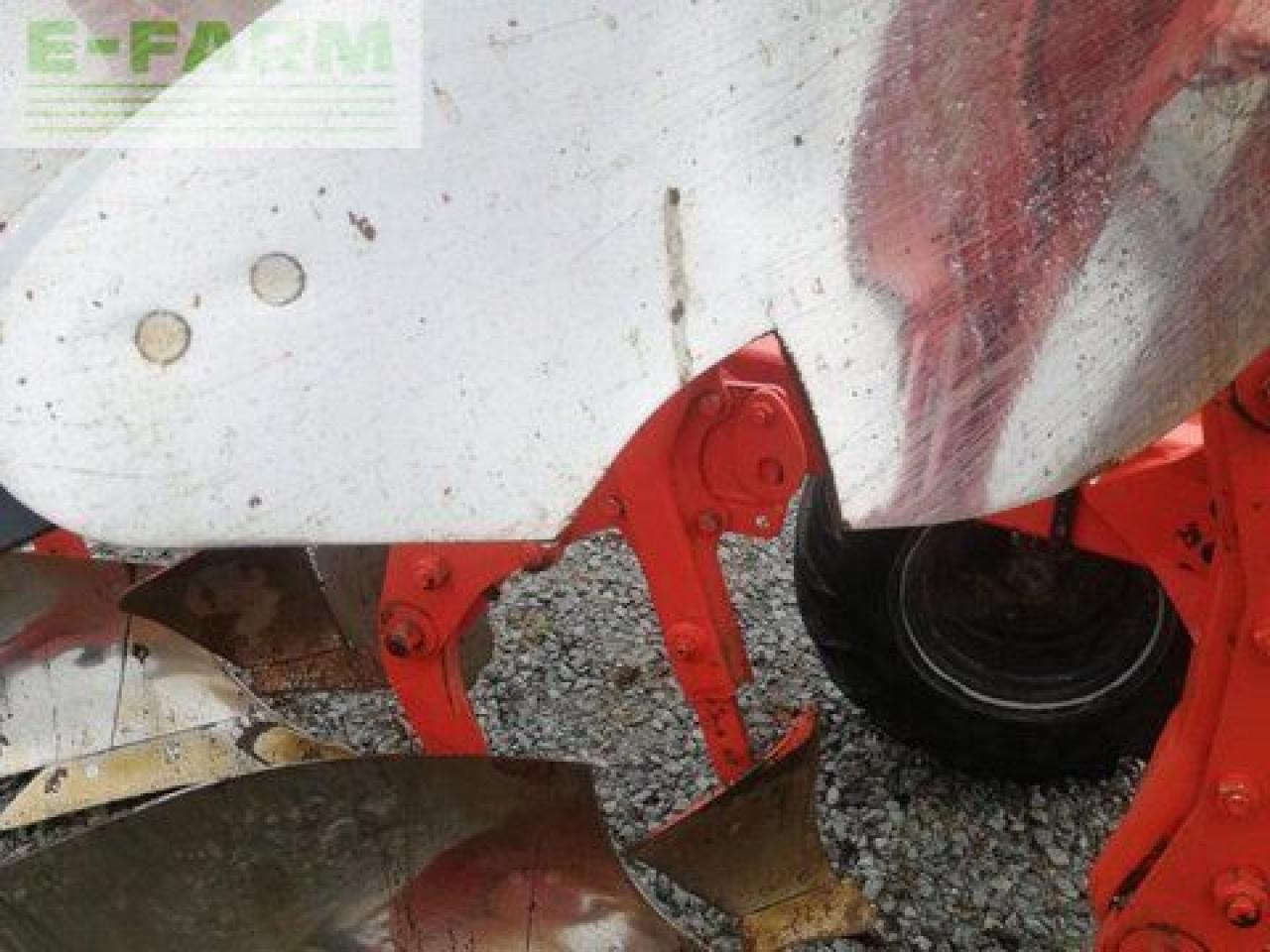 Kuhn vari-master 153 - Eke: 5 kép. Kuhn vari-master 153 - Eke: 5 kép.