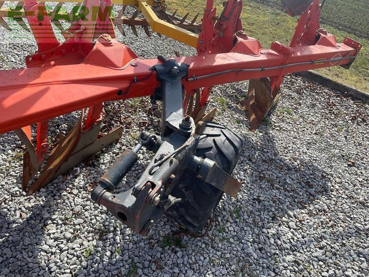 Kuhn vari-master 153 mit schollencracker - Eke: 2 kép. Kuhn vari-master 153 mit schollencracker - Eke: 2 kép.