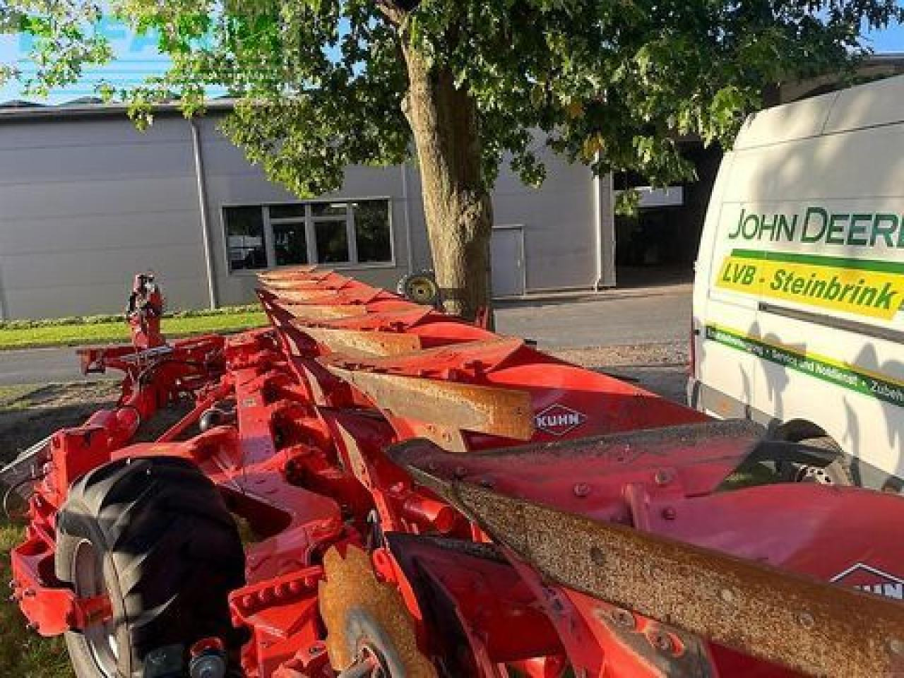Kuhn varileader - Eke: 4 kép. Kuhn varileader - Eke: 4 kép.
