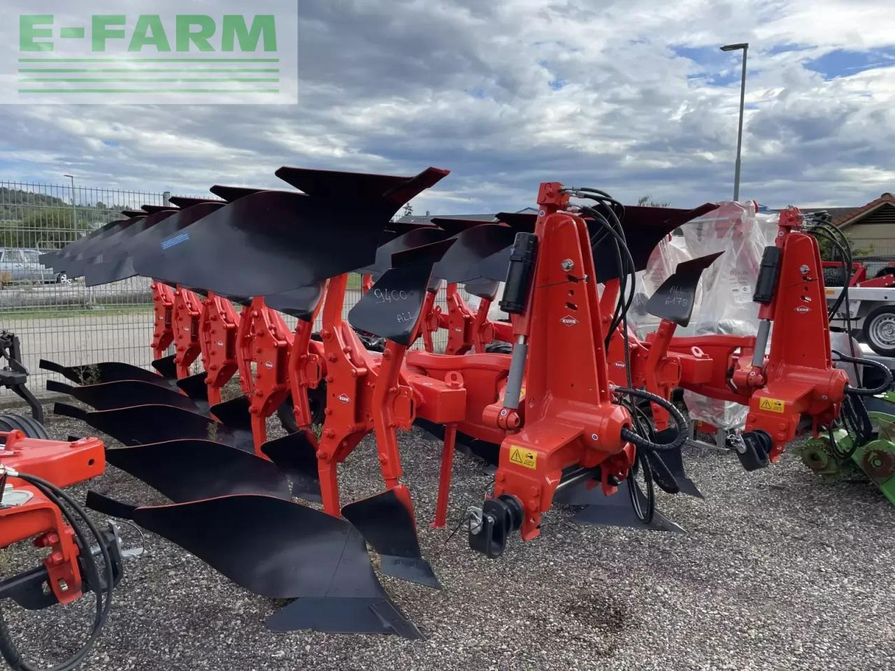 Kuhn varimaster 153 4e5t - Eke: 1 kép. Kuhn varimaster 153 4e5t - Eke: 1 kép.