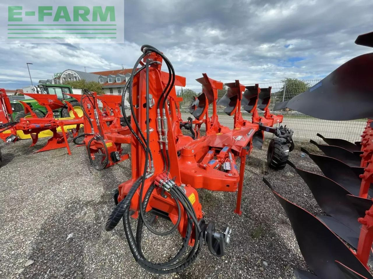 Kuhn varimaster 153 4e5t - Eke: 2 kép. Kuhn varimaster 153 4e5t - Eke: 2 kép.