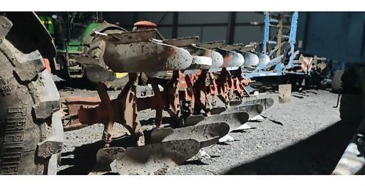 Kuhn varimaster 153 - Eke: 4 kép. Kuhn varimaster 153 - Eke: 4 kép.