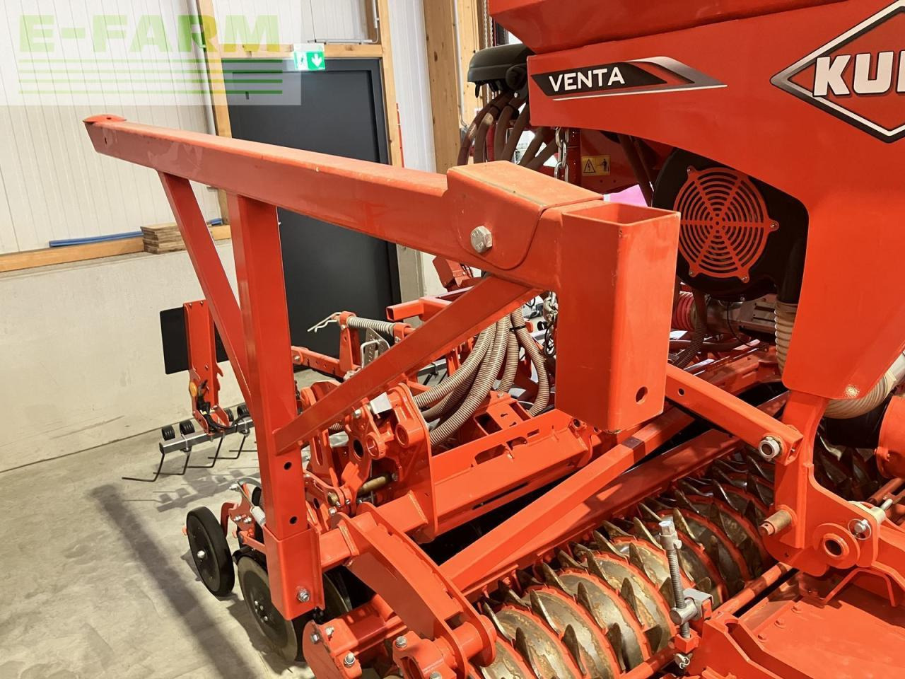 Szemenkénti vetőgép Kuhn venta 330 isobus - doppelscheibenschar: 10 kép.