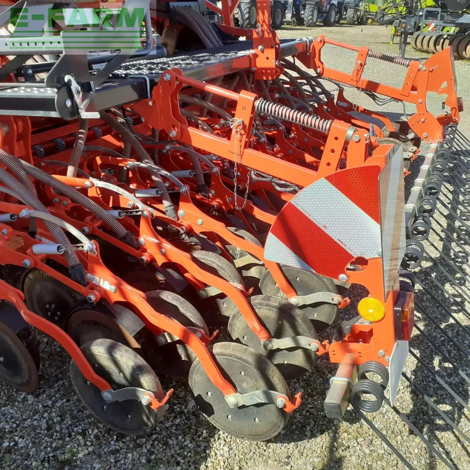 Kuhn venta 3530 - Precíziós vetőgép: 4 kép. Kuhn venta 3530 - Precíziós vetőgép: 4 kép.