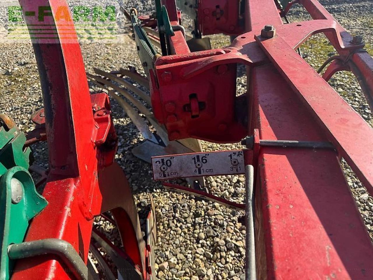Kverneland 5f eg 100-300 - Eke: 5 kép. Kverneland 5f eg 100-300 - Eke: 5 kép.