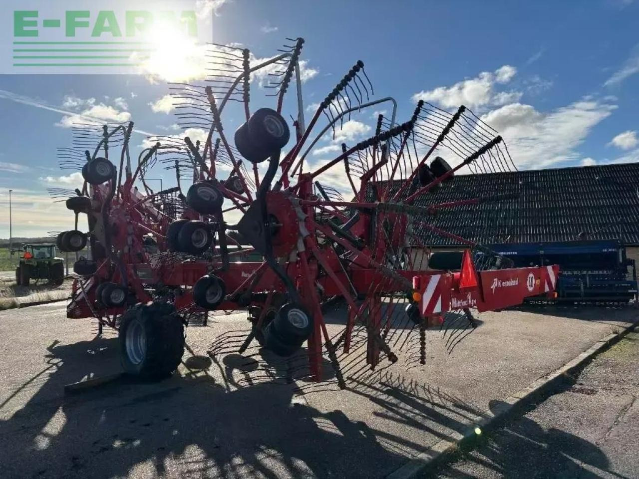 Kverneland 97150c - Szénaforgató: 4 kép. Kverneland 97150c - Szénaforgató: 4 kép.