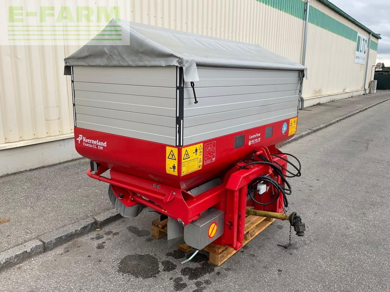Kverneland Exacta CL EW - Műtrágyaszóró: 4 kép. Kverneland Exacta CL EW - Műtrágyaszóró: 4 kép.