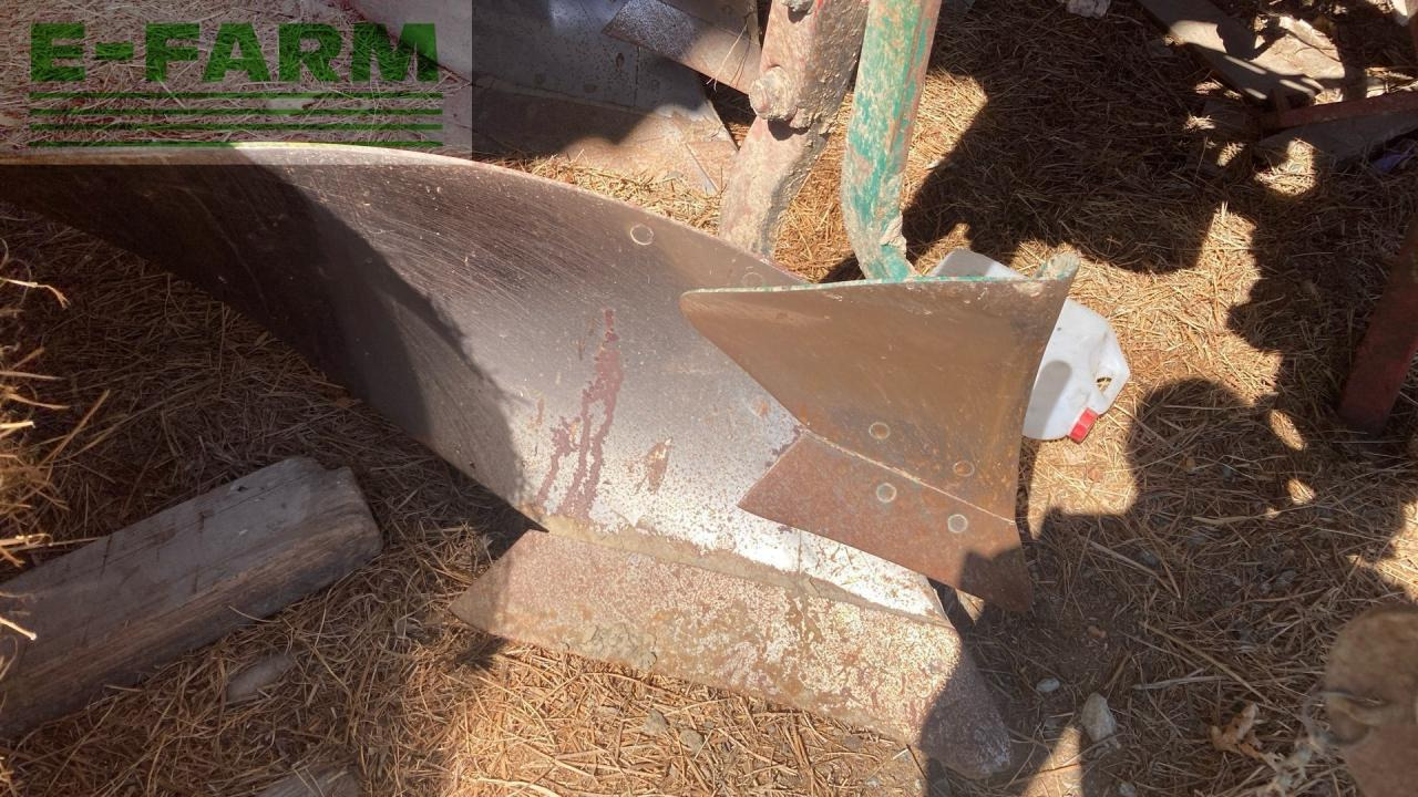 Kverneland LB 100 - Eke: 3 kép. Kverneland LB 100 - Eke: 3 kép.