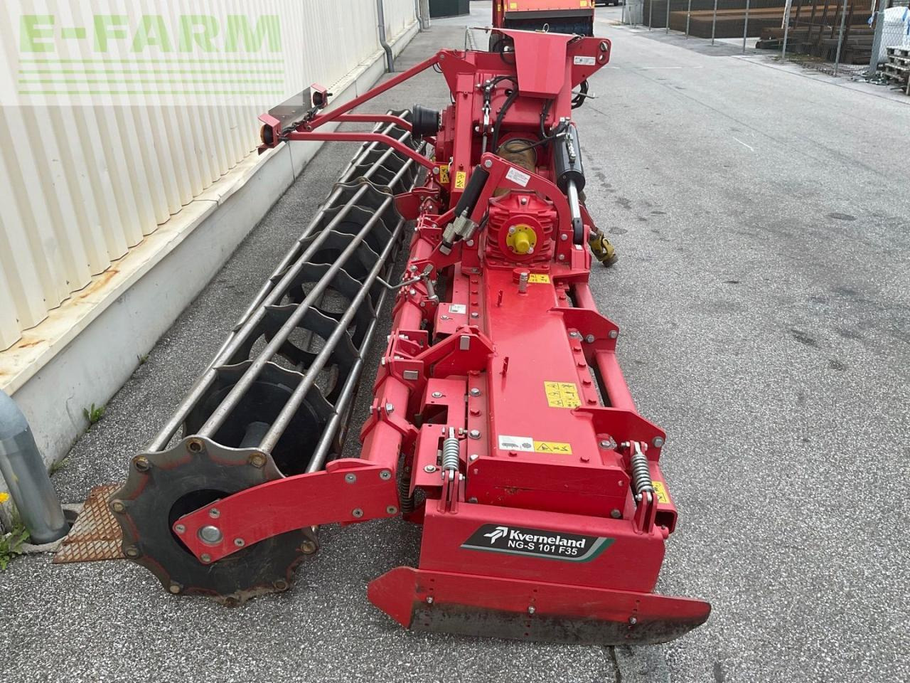 Kverneland NG-S 101 F35 - Talajművelő gep: 5 kép. Kverneland NG-S 101 F35 - Talajművelő gep: 5 kép.
