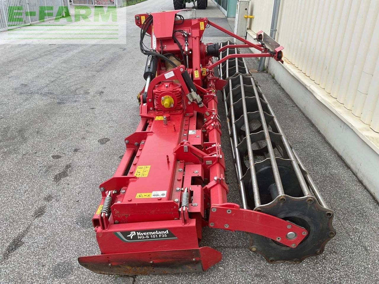 Kverneland NG-S 101 F35 - Talajművelő gep: 2 kép. Kverneland NG-S 101 F35 - Talajművelő gep: 2 kép.