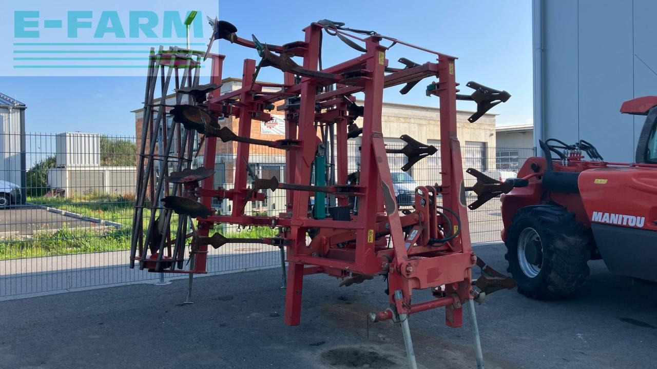 Kverneland SCLD 11 55 - Kultivátor: 4 kép. Kverneland SCLD 11 55 - Kultivátor: 4 kép.