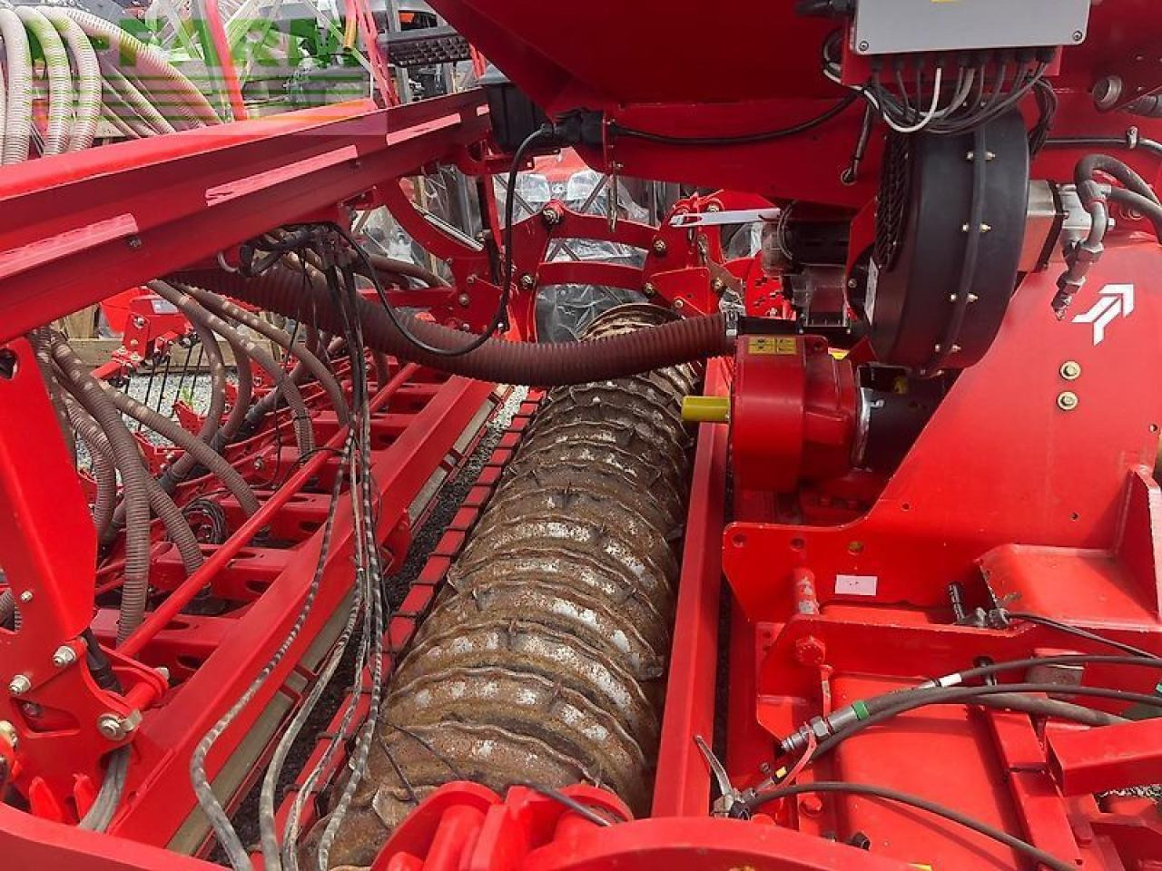 Kverneland e-drill maxi - Szemenkénti vetőgép: 2 kép. Kverneland e-drill maxi - Szemenkénti vetőgép: 2 kép.