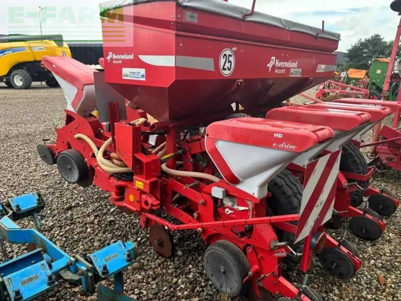 Kverneland e drive optima hd 8 rækket - Precíziós vetőgép: 3 kép. Kverneland e drive optima hd 8 rækket - Precíziós vetőgép: 3 kép.