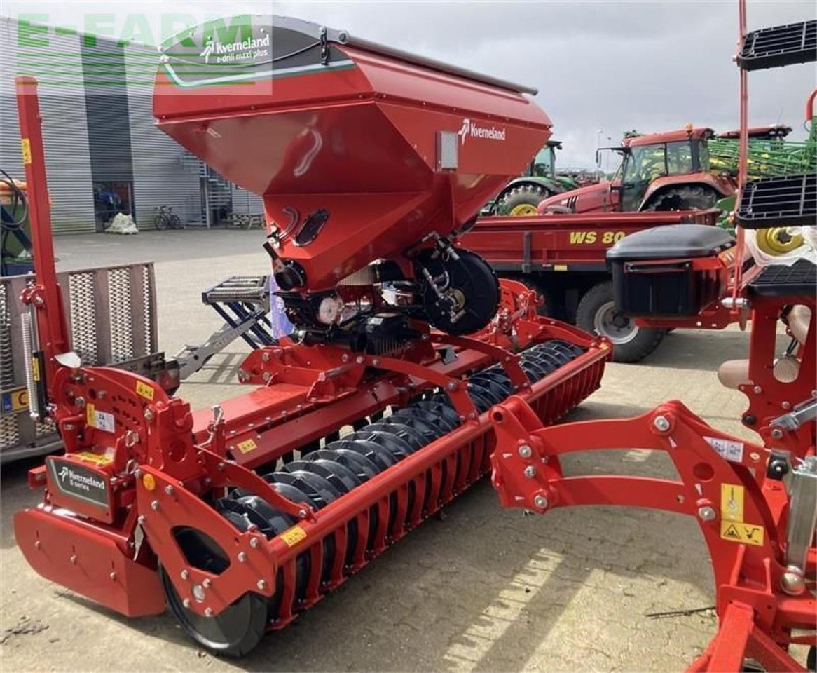 Kverneland e-maxidrill s series acpohxx - Kombinált vetőgép: 4 kép. Kverneland e-maxidrill s series acpohxx - Kombinált vetőgép: 4 kép.