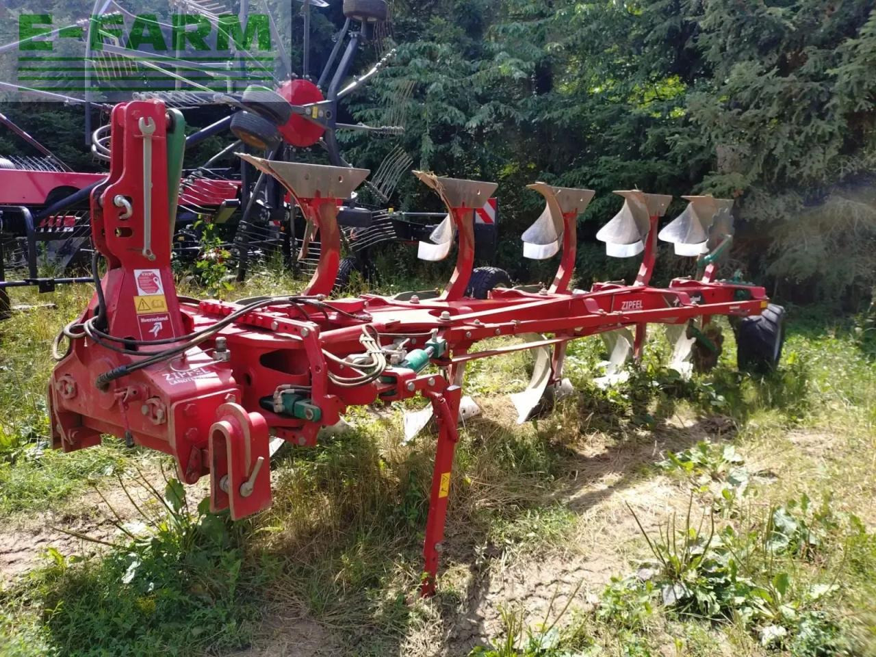 Kverneland eg-100-300 5-schar - Eke: 1 kép. Kverneland eg-100-300 5-schar - Eke: 1 kép.