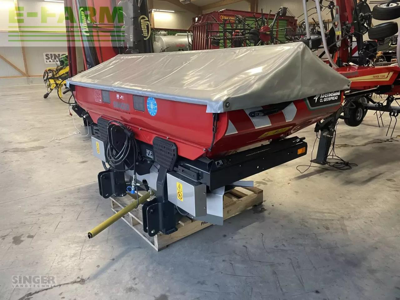 Kverneland exacta cl 1300 geospread - Műtrágyaszóró: 4 kép. Kverneland exacta cl 1300 geospread - Műtrágyaszóró: 4 kép.