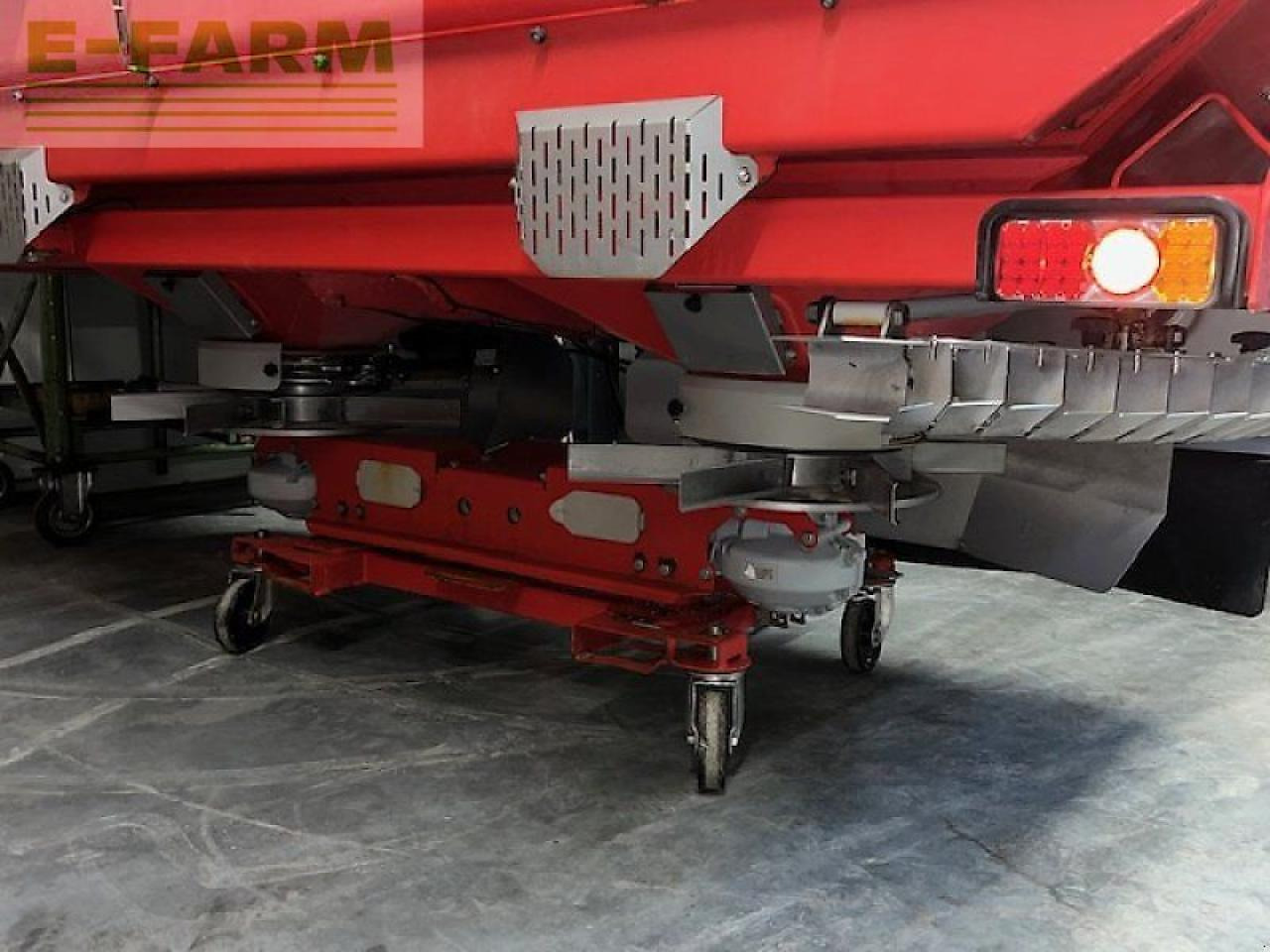 Kverneland exacta tl geospread - Műtrágyaszóró: 4 kép. Kverneland exacta tl geospread - Műtrágyaszóró: 4 kép.