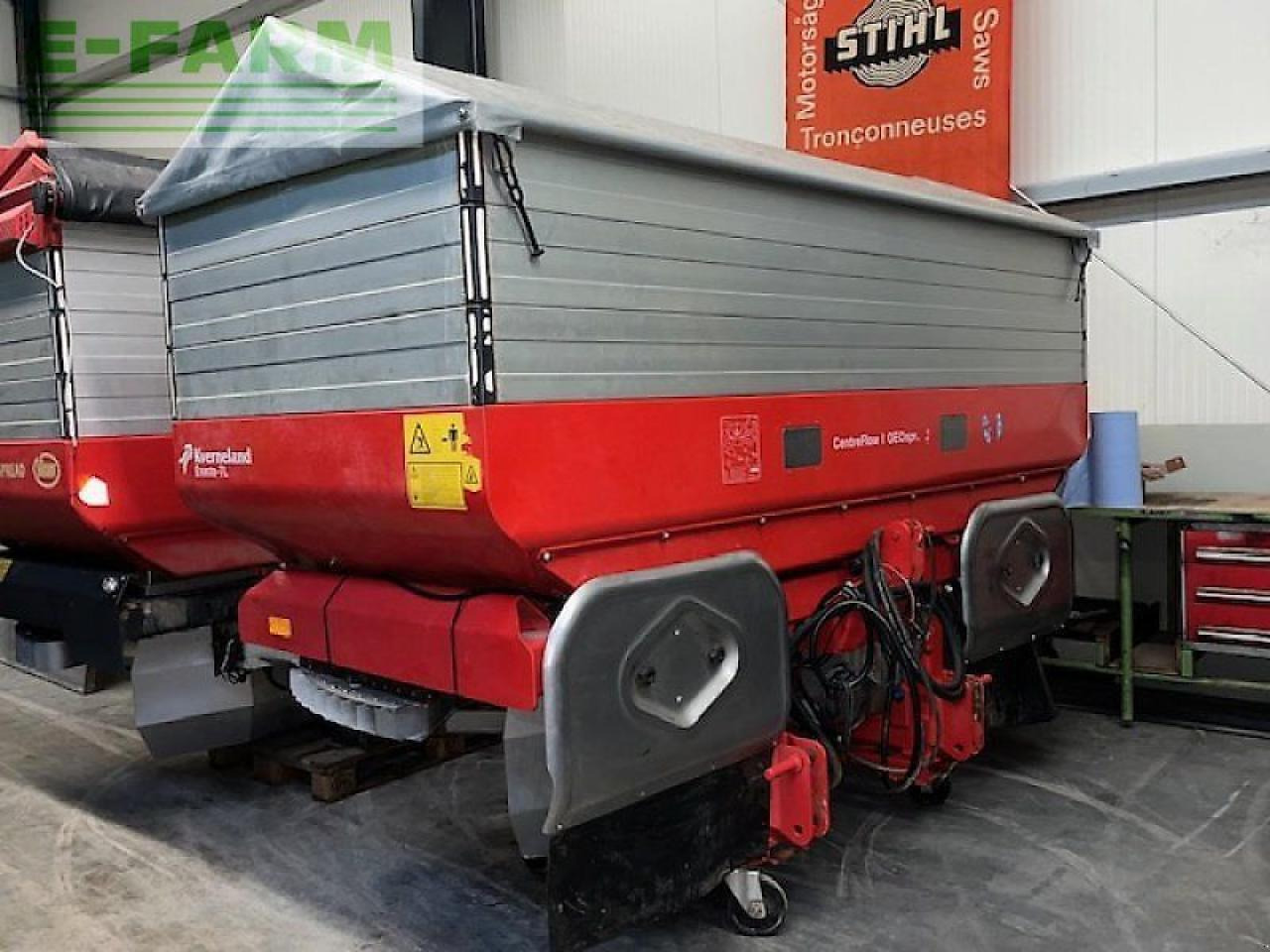 Kverneland exacta tl geospread - Műtrágyaszóró: 2 kép. Kverneland exacta tl geospread - Műtrágyaszóró: 2 kép.