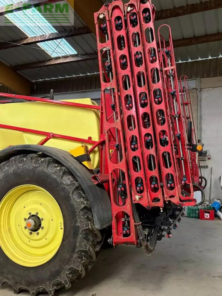 Kverneland ikarus s 38 - Vontatott permetezők: 3 kép. Kverneland ikarus s 38 - Vontatott permetezők: 3 kép.