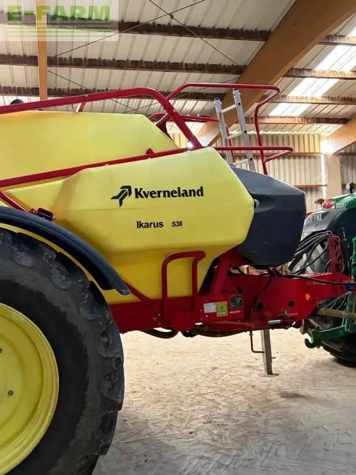 Kverneland ikarus s 38 - Vontatott permetezők: 4 kép. Kverneland ikarus s 38 - Vontatott permetezők: 4 kép.