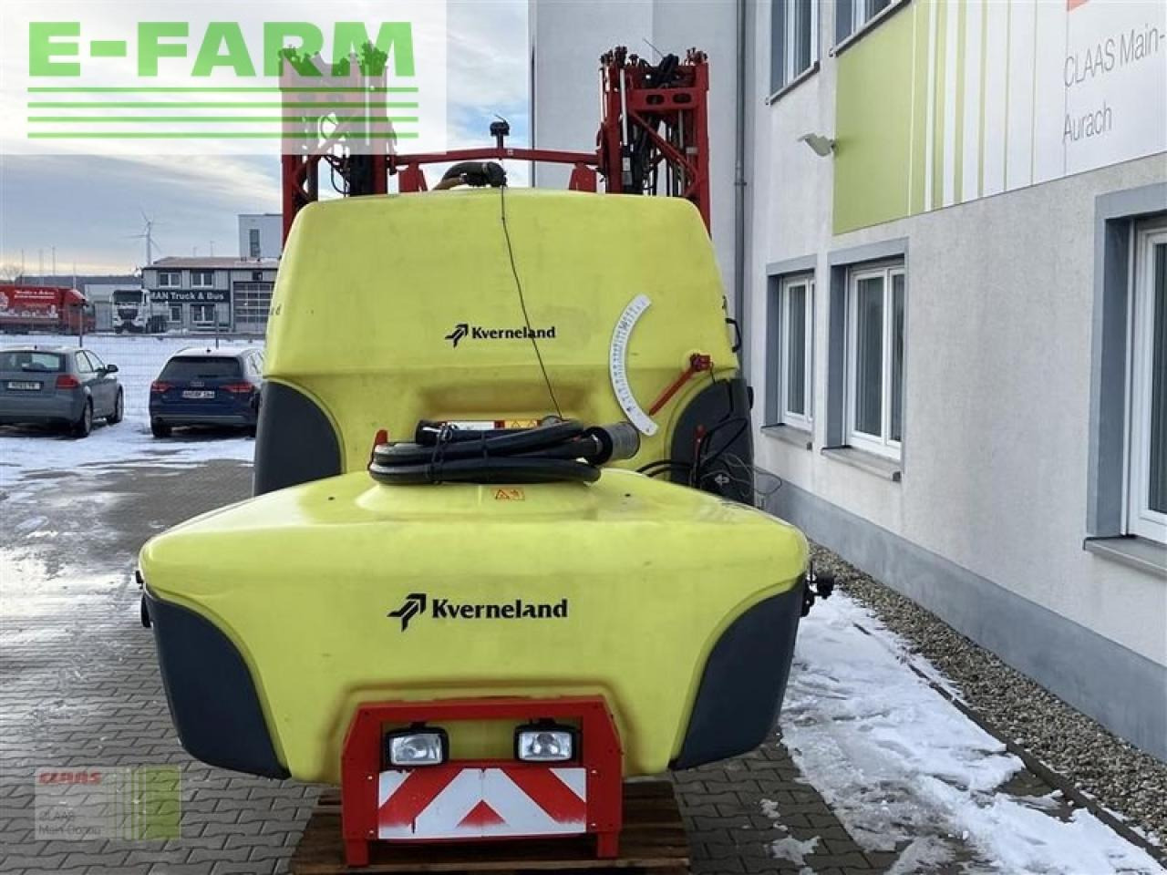 Kverneland ixter 1800l + fronttank 1100l - Függesztett permetező: 4 kép. Kverneland ixter 1800l + fronttank 1100l - Függesztett permetező: 4 kép.